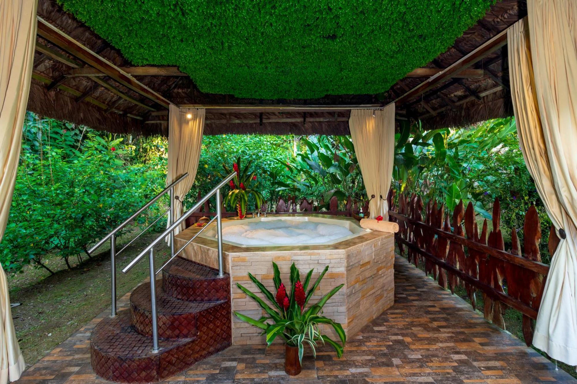 La Selva Eco-Lodge & Retreat Providencia Buitenkant foto